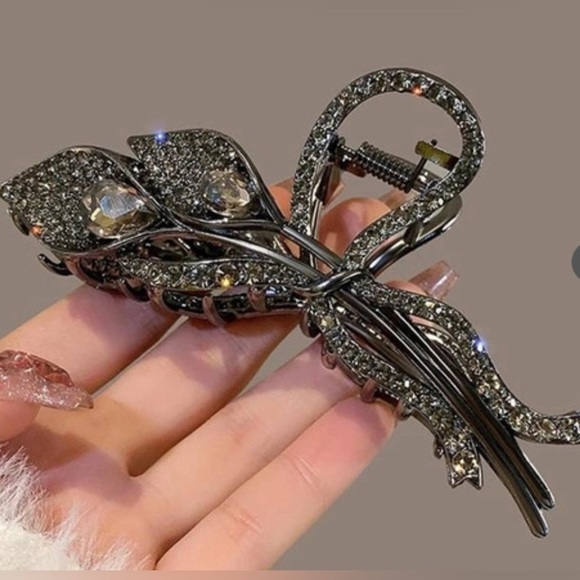 Super Elegant Embellished Hairpin to Enhance your Casual or Night Our Hair look main image 5
